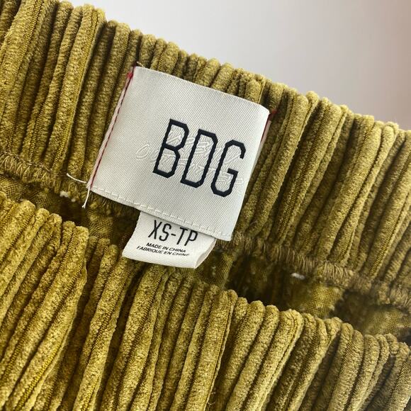 BDG Urban Outfitters Green Corduroy Flared Wide Leg Pull On Ankle Pants Size 26 - Picture 7 of 8